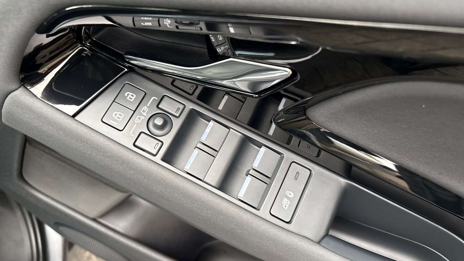 Used Land Rover Range Rover Evoque 2024 for sale - 76978785: Photo 25