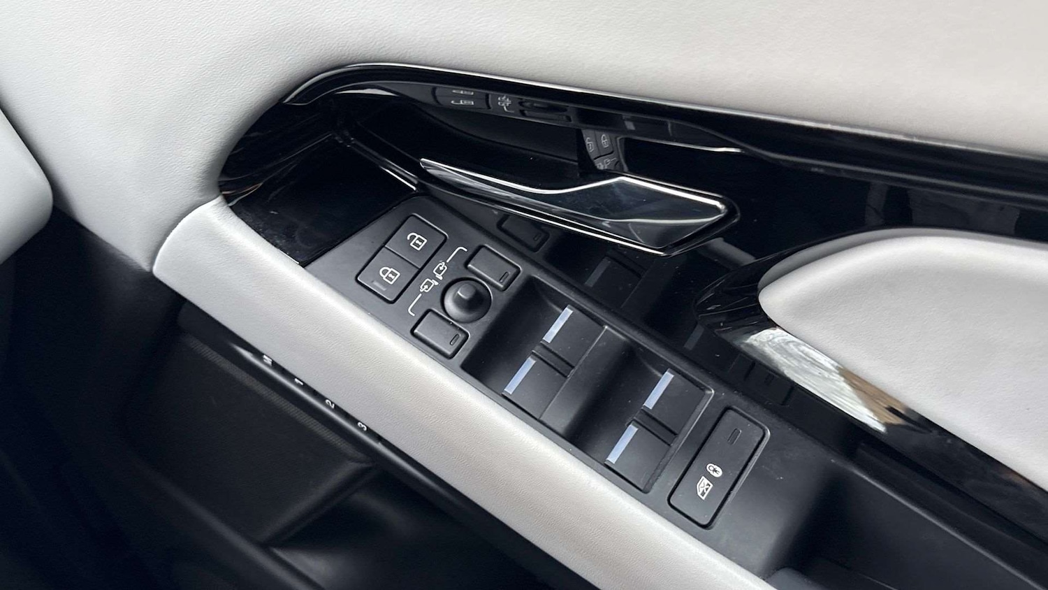 Used Land Rover Range Rover Evoque 2024 for sale - 77674631: Photo 25