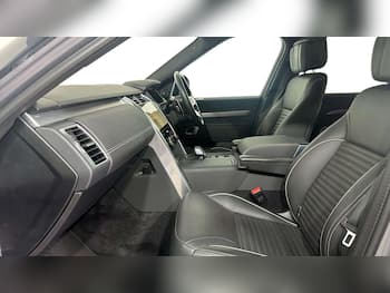 Used Land Rover Discovery 2023 for sale - 79637471: Photo