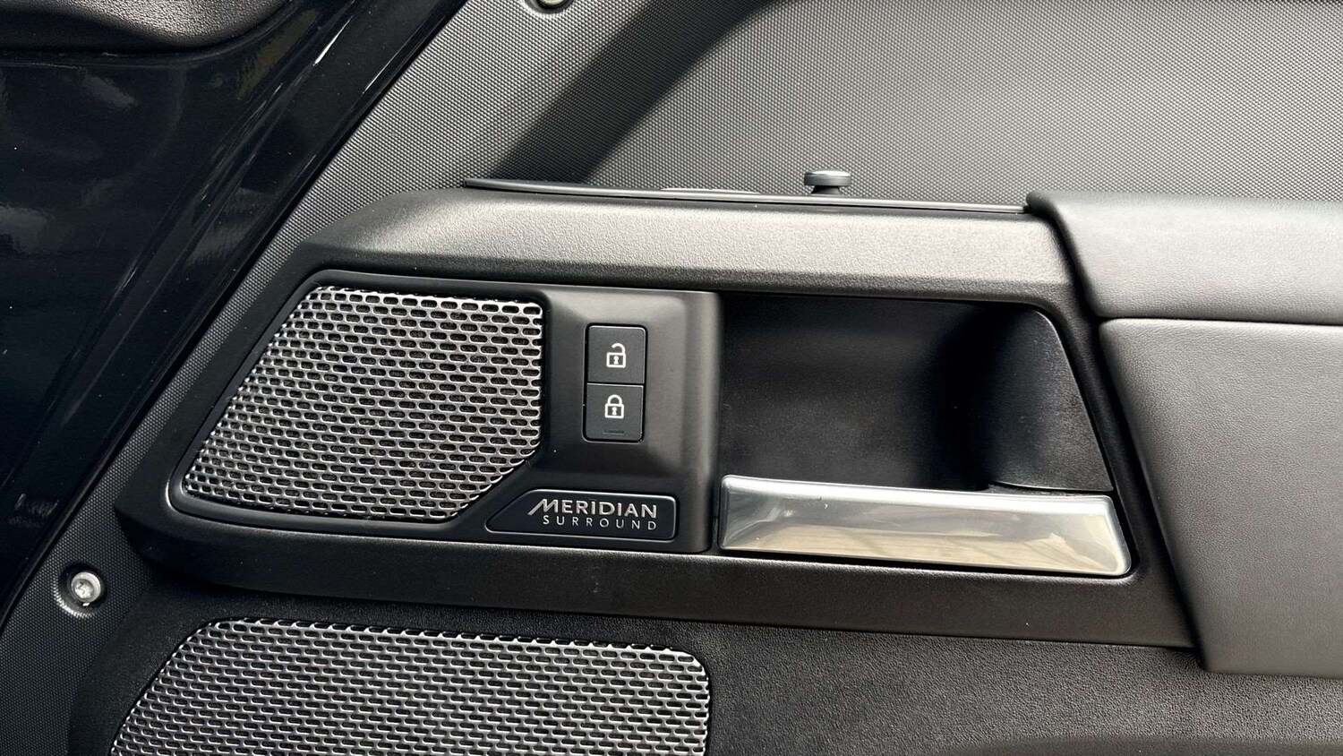 Used Land Rover Defender 2022 for sale - 77674876: Photo 24