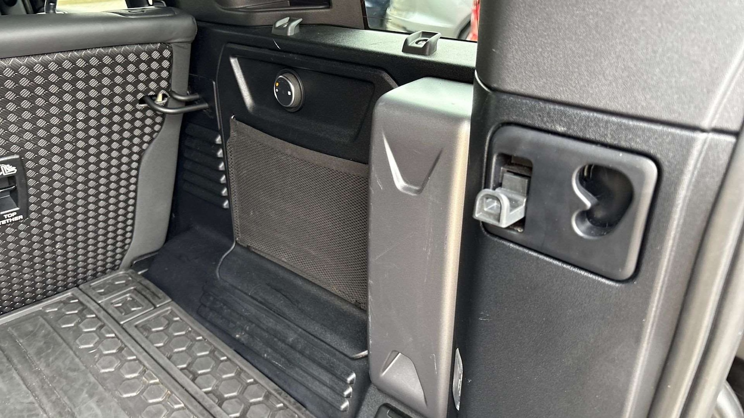 Used Land Rover Defender 2022 for sale - 77674876: Photo 34