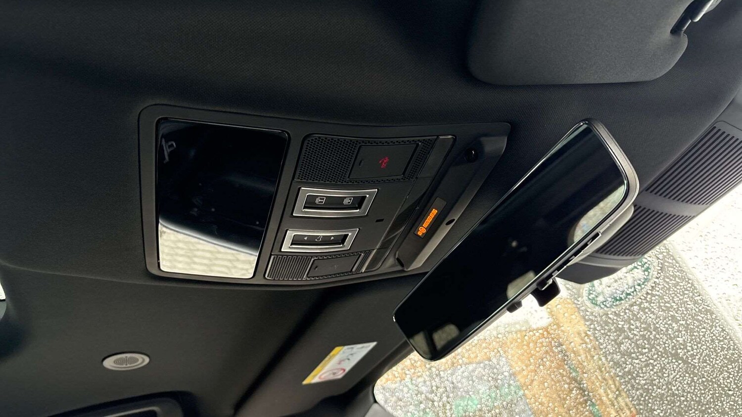 Used Land Rover Defender 2025 for sale - 77500205: Photo 23