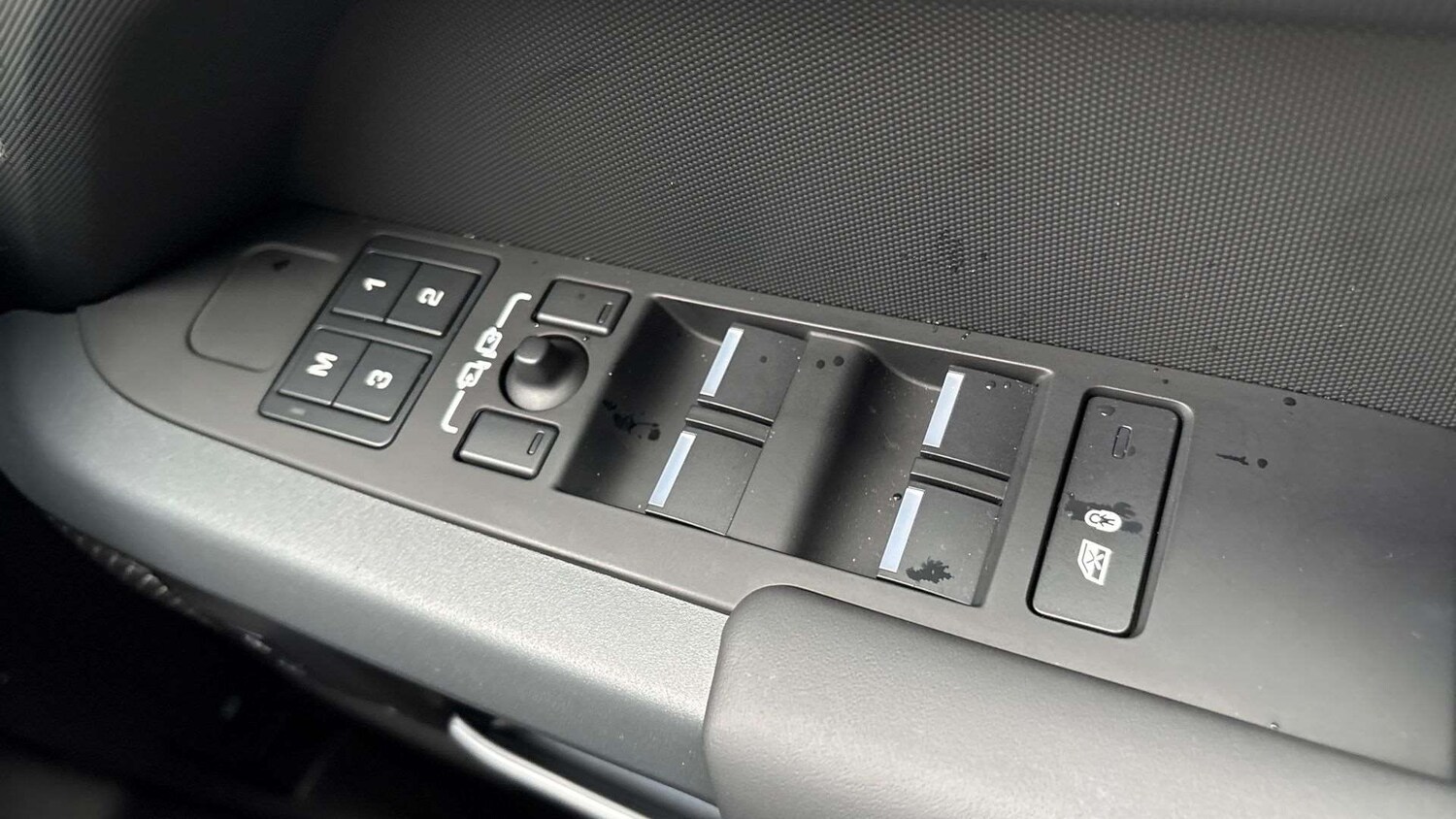 Used Land Rover Defender 2025 for sale - 77500205: Photo 25