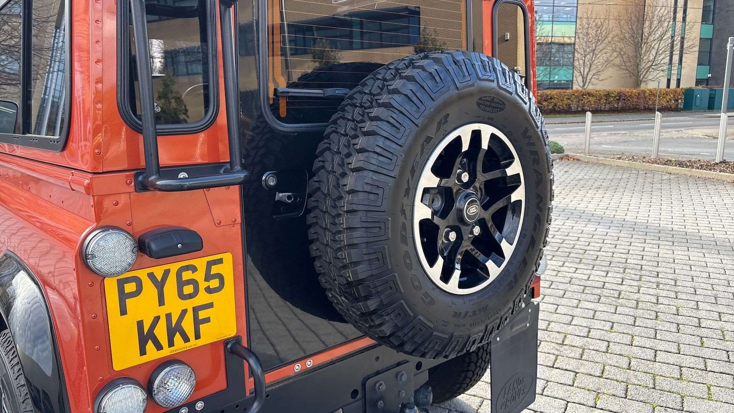 Used Land Rover Defender 90 2016 for sale - 76488028: Photo 32