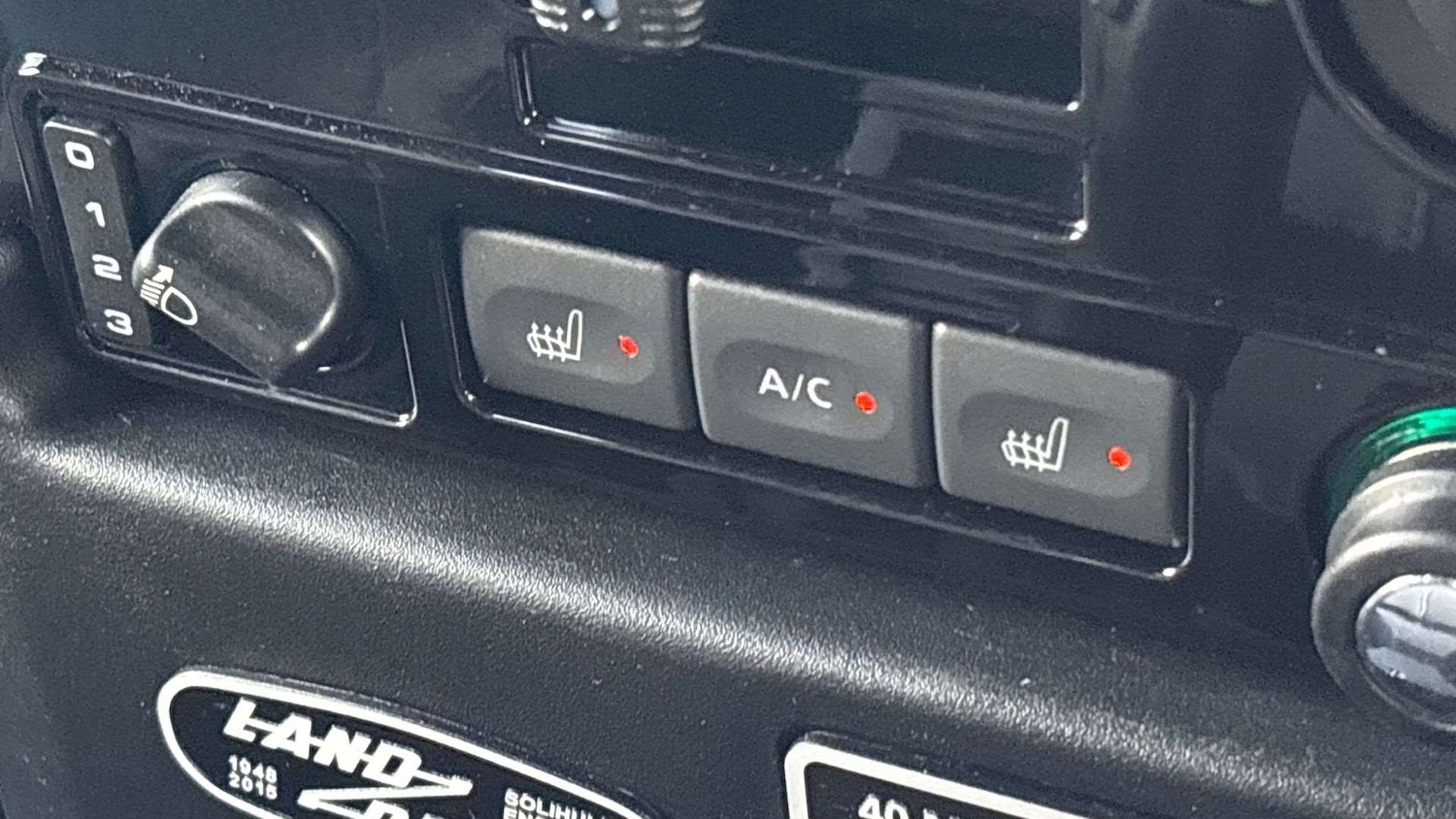 Used Land Rover Defender 90 2016 for sale - 76488028: Photo 33