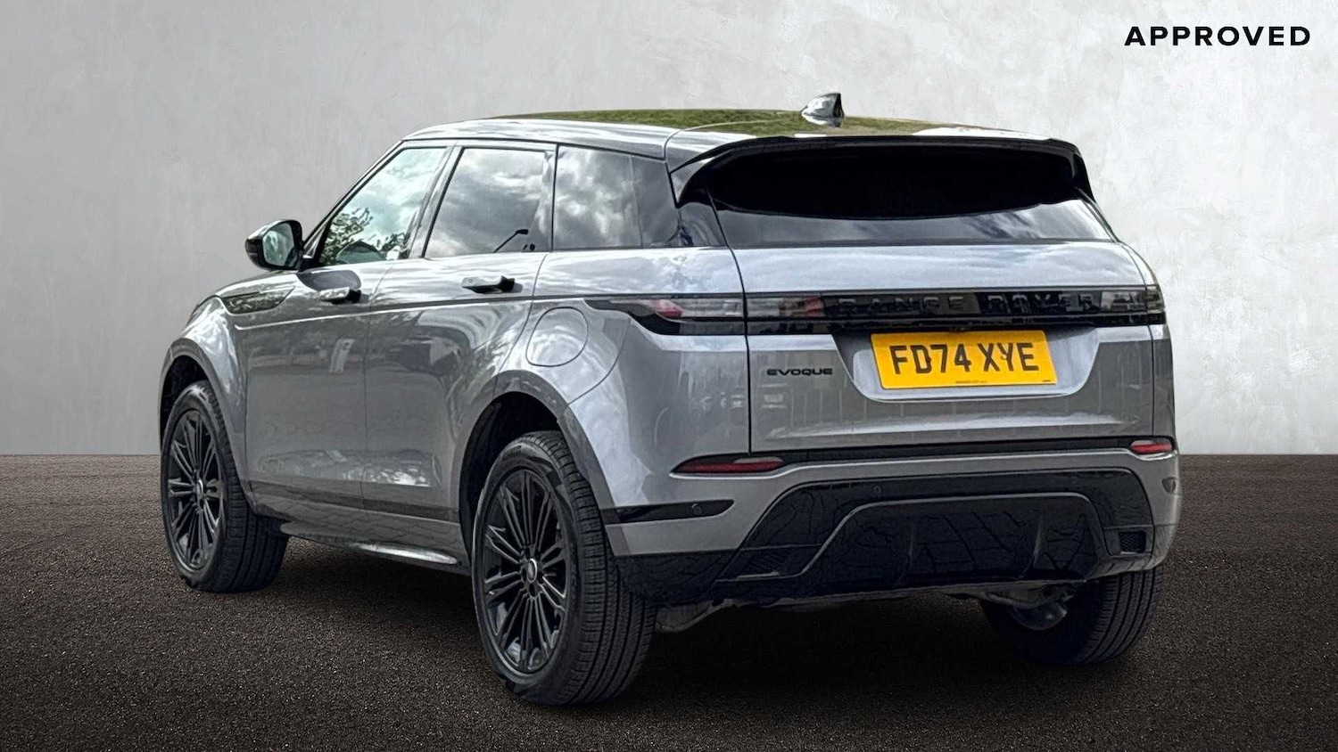 Used Land Rover Range Rover Evoque 2025 for sale - 76218252: Photo 2