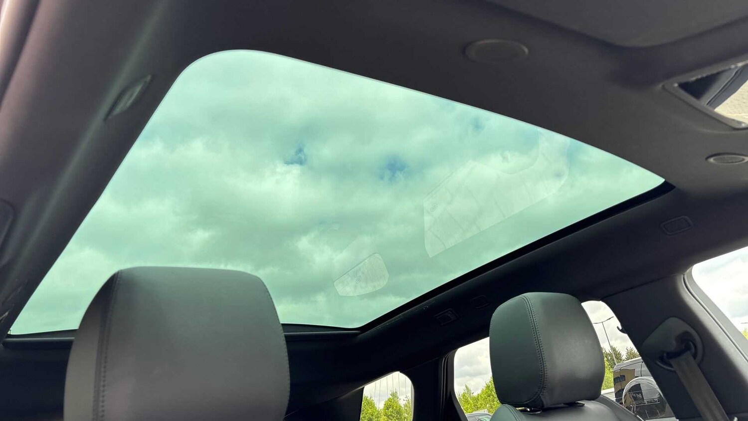 Used Land Rover Range Rover Evoque 2025 for sale - 76218252: Photo 21