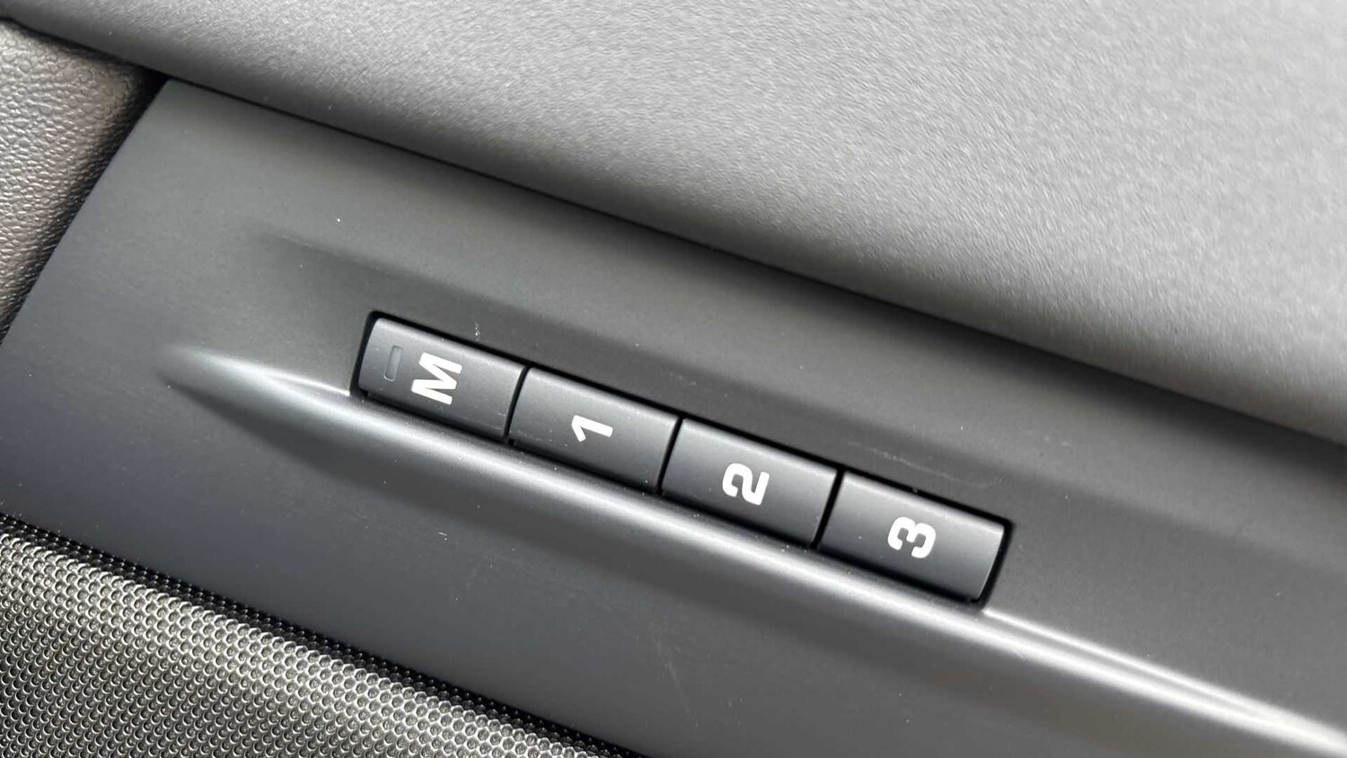 Used Land Rover Range Rover Evoque 2025 for sale - 76218252: Photo 30