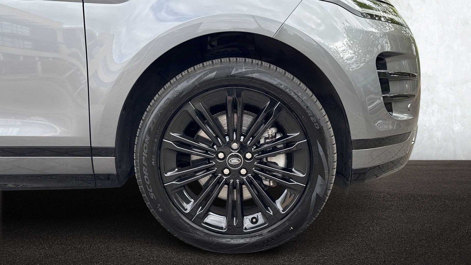 Used Land Rover Range Rover Evoque 2025 for sale - 76218252: Photo 8