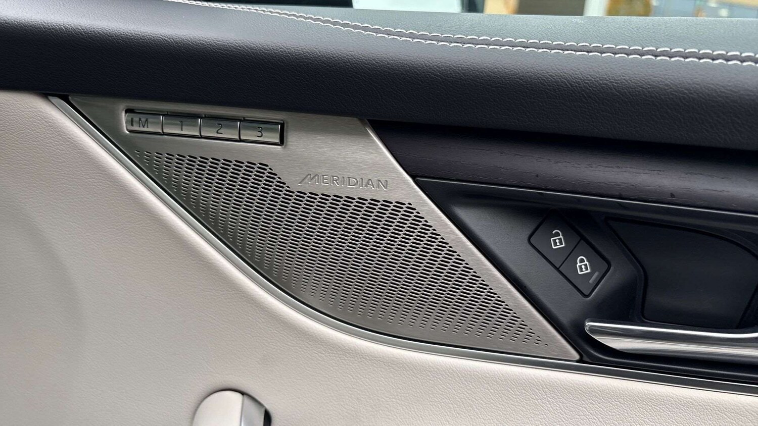 Used Jaguar F-Pace 2024 for sale - 76045121: Photo 24