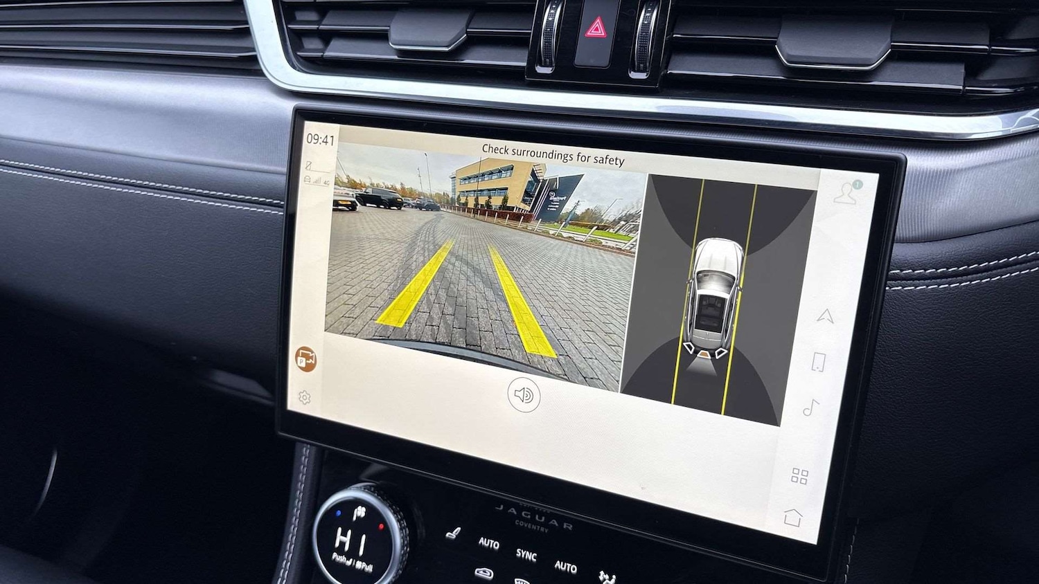 Used Jaguar F-Pace 2023 for sale - 76421082: Photo 12