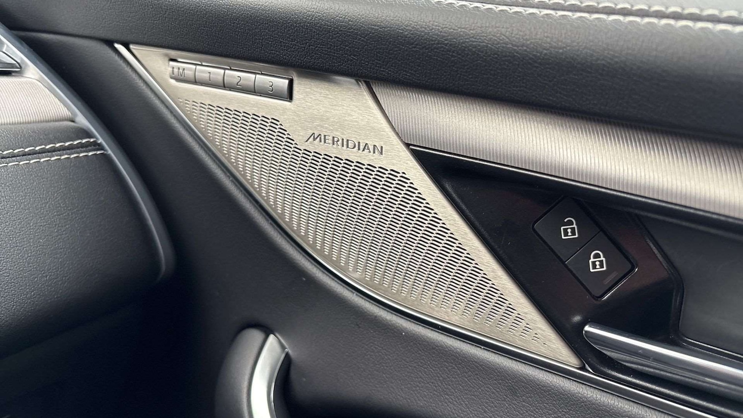 Used Jaguar F-Pace 2023 for sale - 76421082: Photo 24