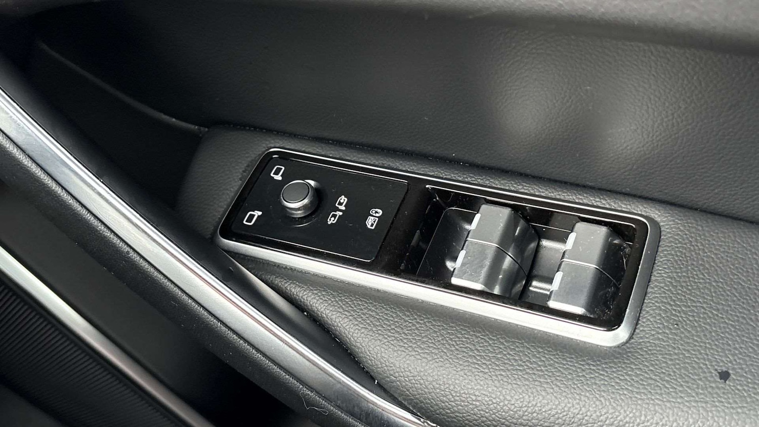 Used Jaguar F-Pace 2023 for sale - 76421082: Photo 25