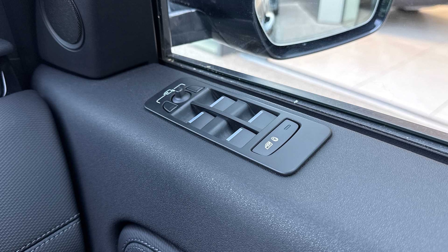 Used Land Rover Discovery Sport 2025 for sale - 76978878: Photo 24