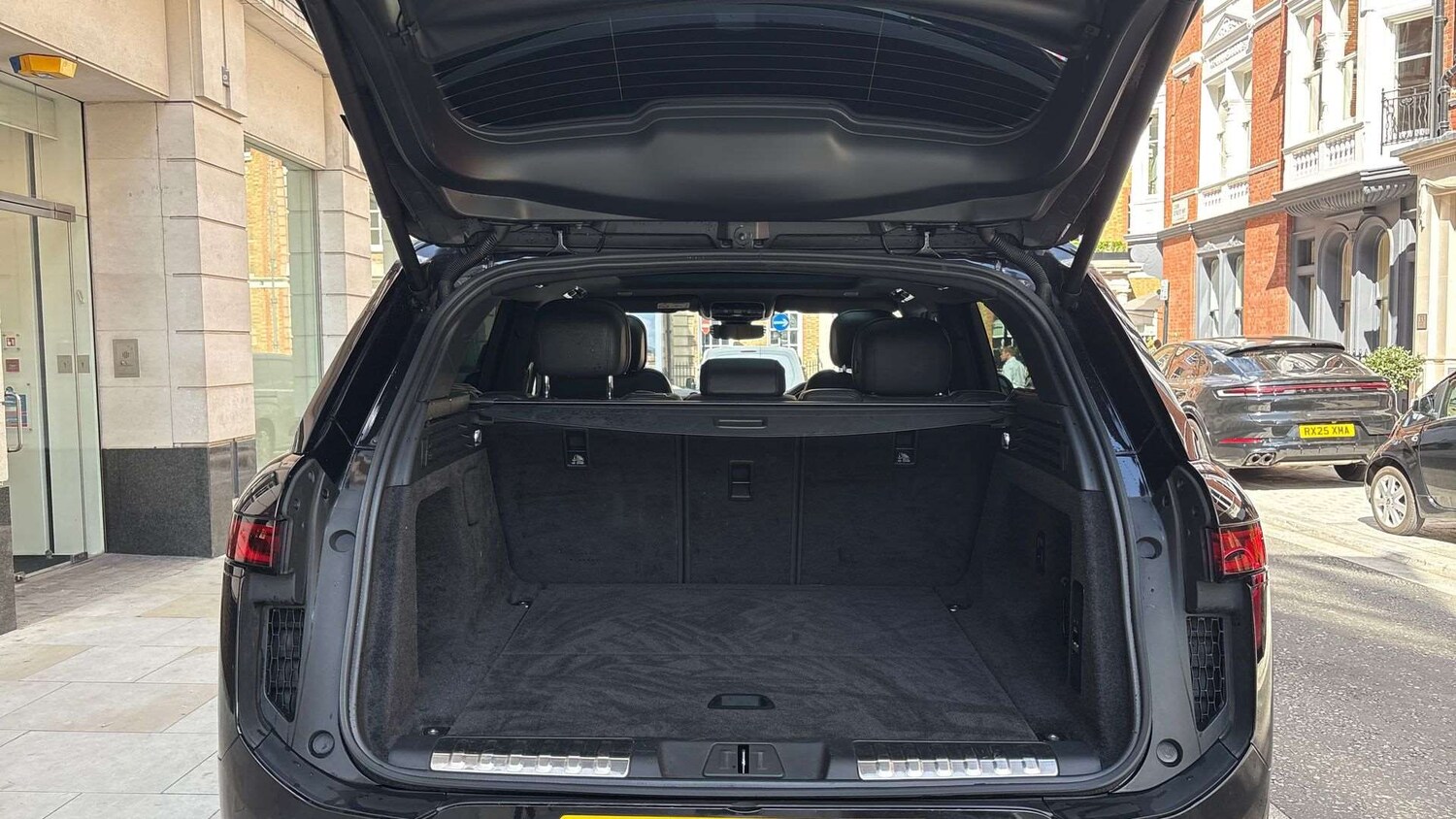 Used Land Rover Range Rover Sport 2024 for sale - 77472649: Photo 10