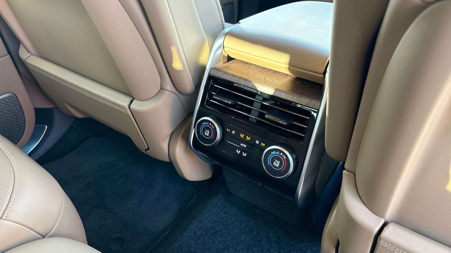 Used Land Rover Range Rover 2024 for sale - 76488043: Photo 18