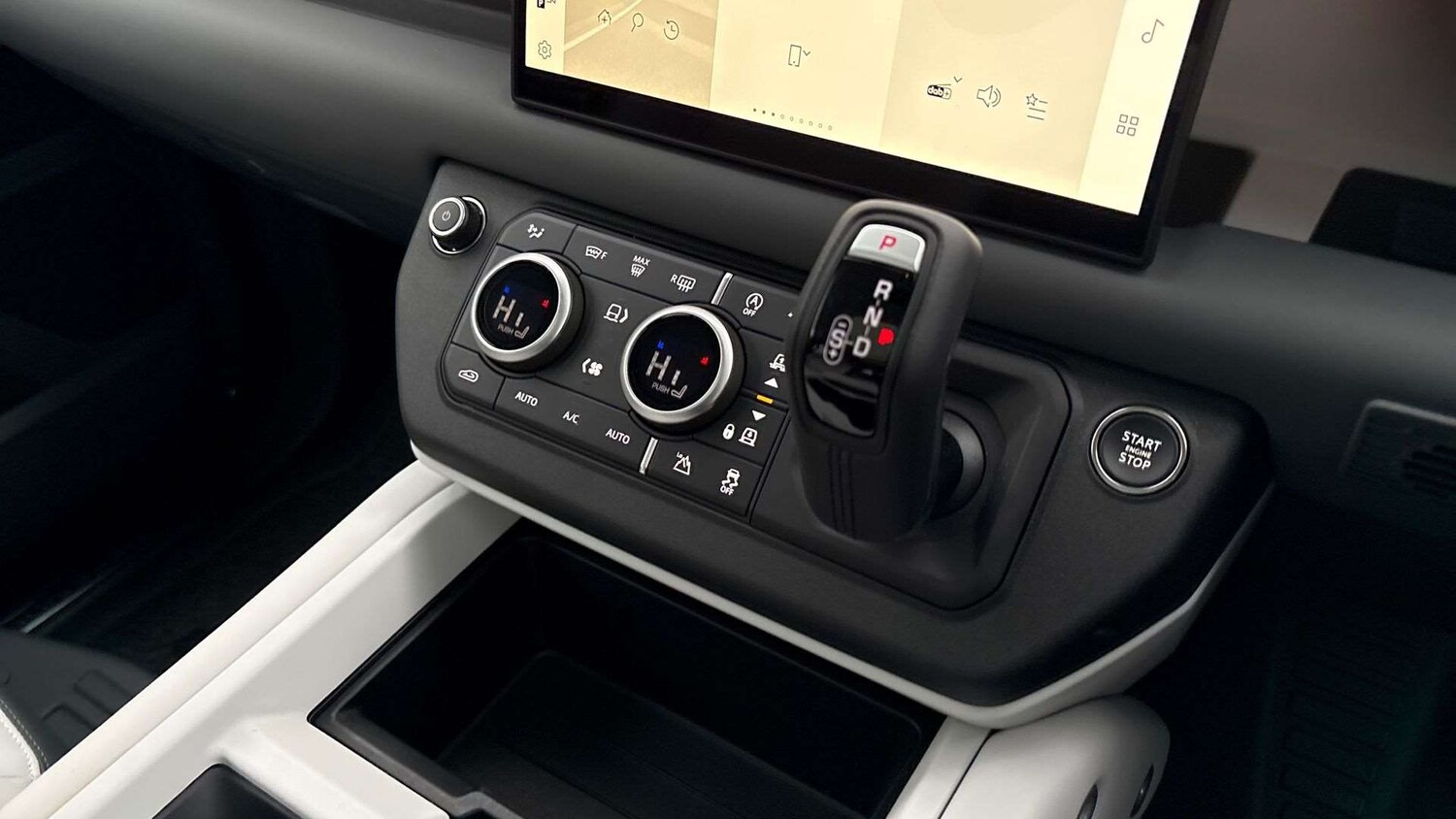 Used Land Rover Defender 2025 for sale - 77333860: Photo 13