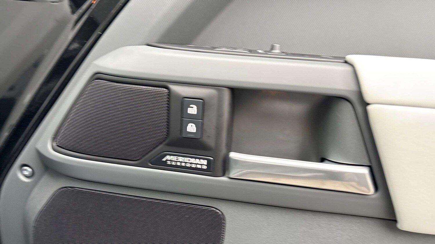 Used Land Rover Defender 2025 for sale - 77333860: Photo 24