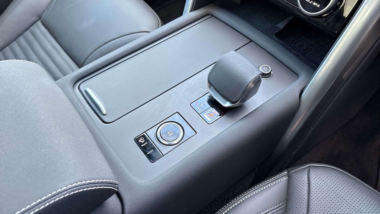 Used Land Rover Discovery 2025 for sale - 76587722: Photo 13