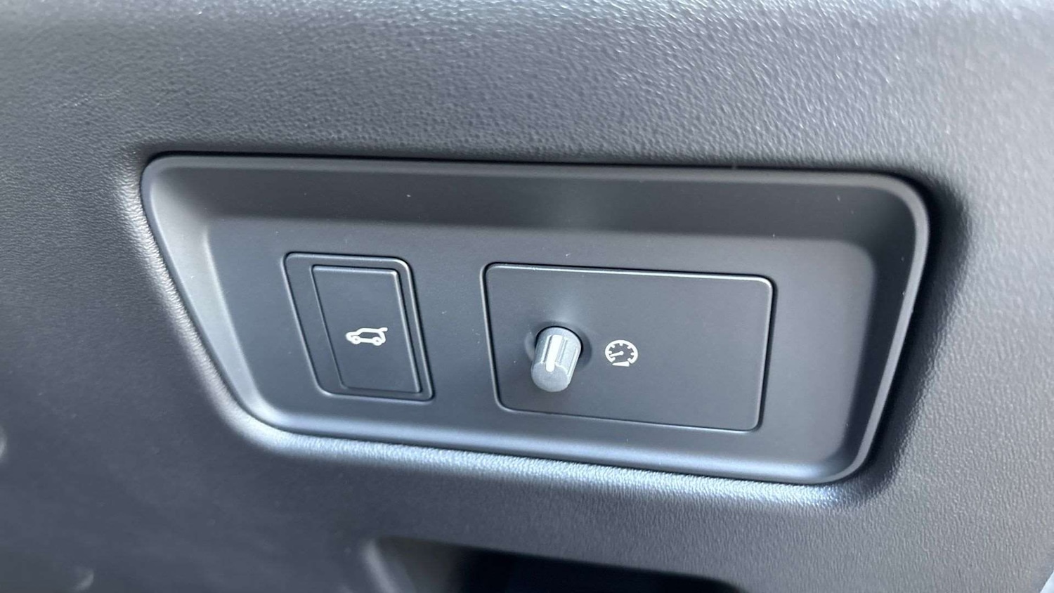 Used Land Rover Discovery 2025 for sale - 76587722: Photo 29