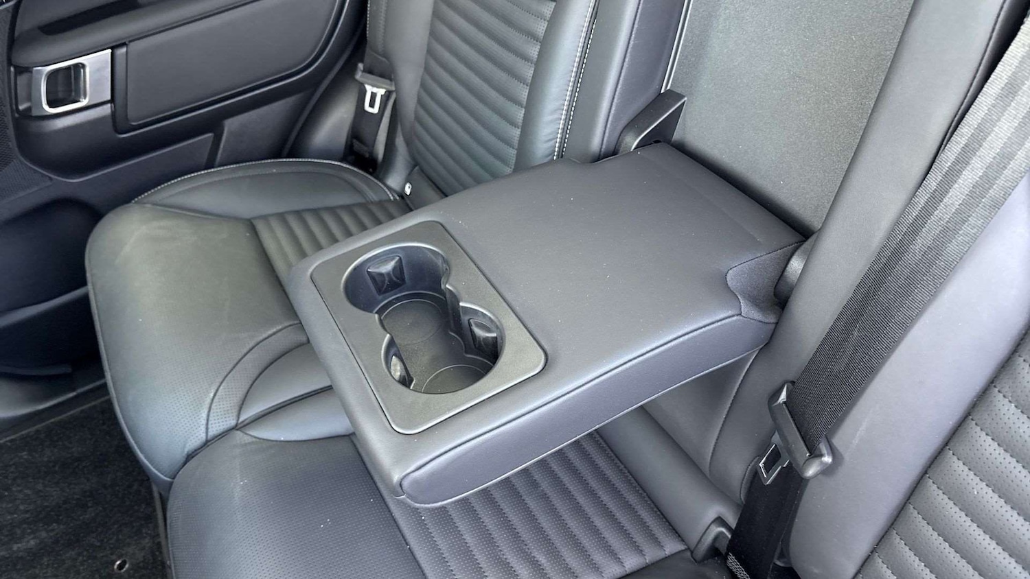 Used Land Rover Discovery 2025 for sale - 76587722: Photo 32