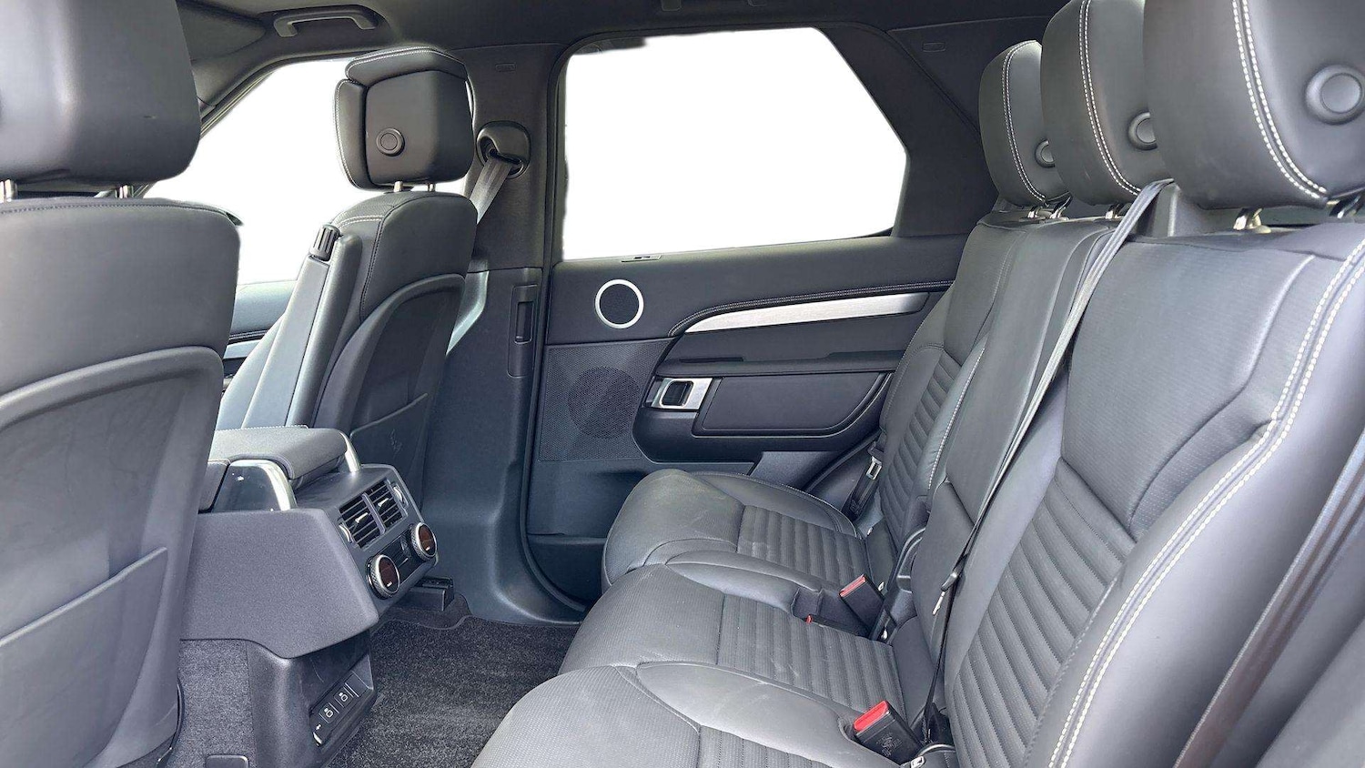 Used Land Rover Discovery 2025 for sale - 76587722: Photo 4