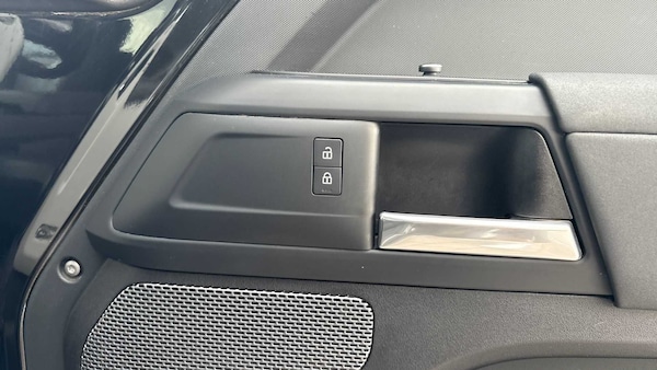 Used Land Rover Defender 2021 for sale - 75592328: Photo 24