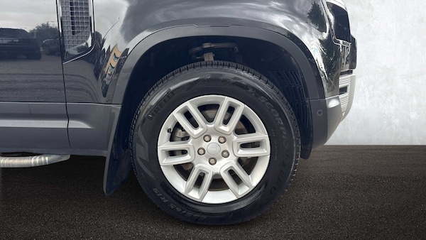 Used Land Rover Defender 2021 for sale - 75592328: Photo 8