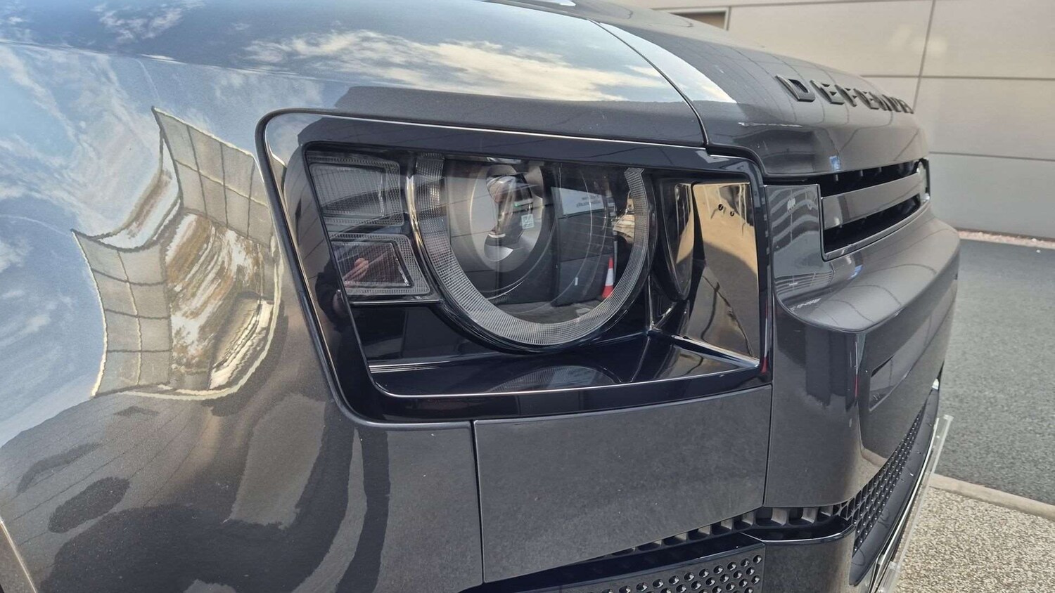 Used Land Rover Defender 2025 for sale - 77811042: Photo 17