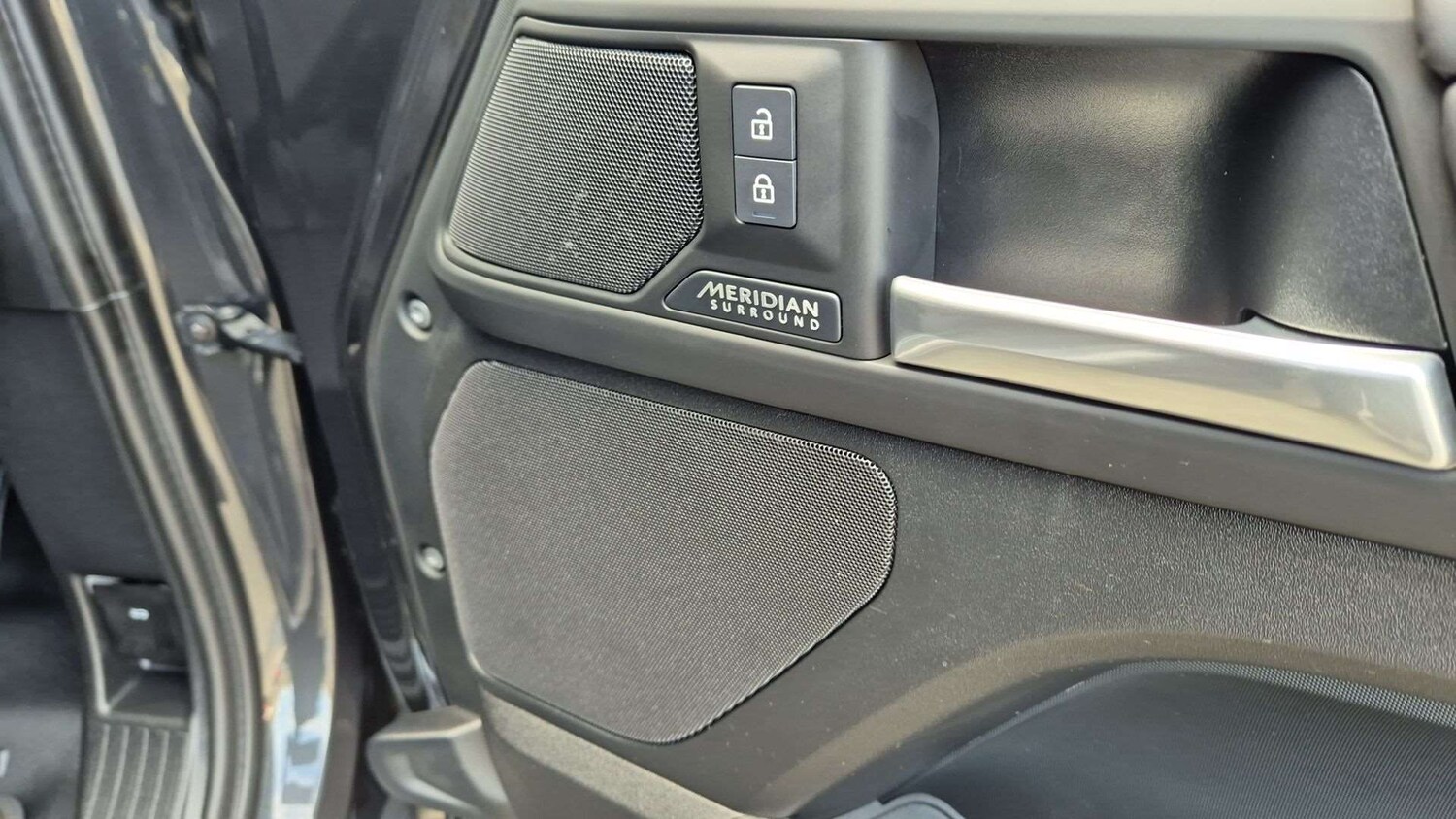 Used Land Rover Defender 2025 for sale - 77811042: Photo 24