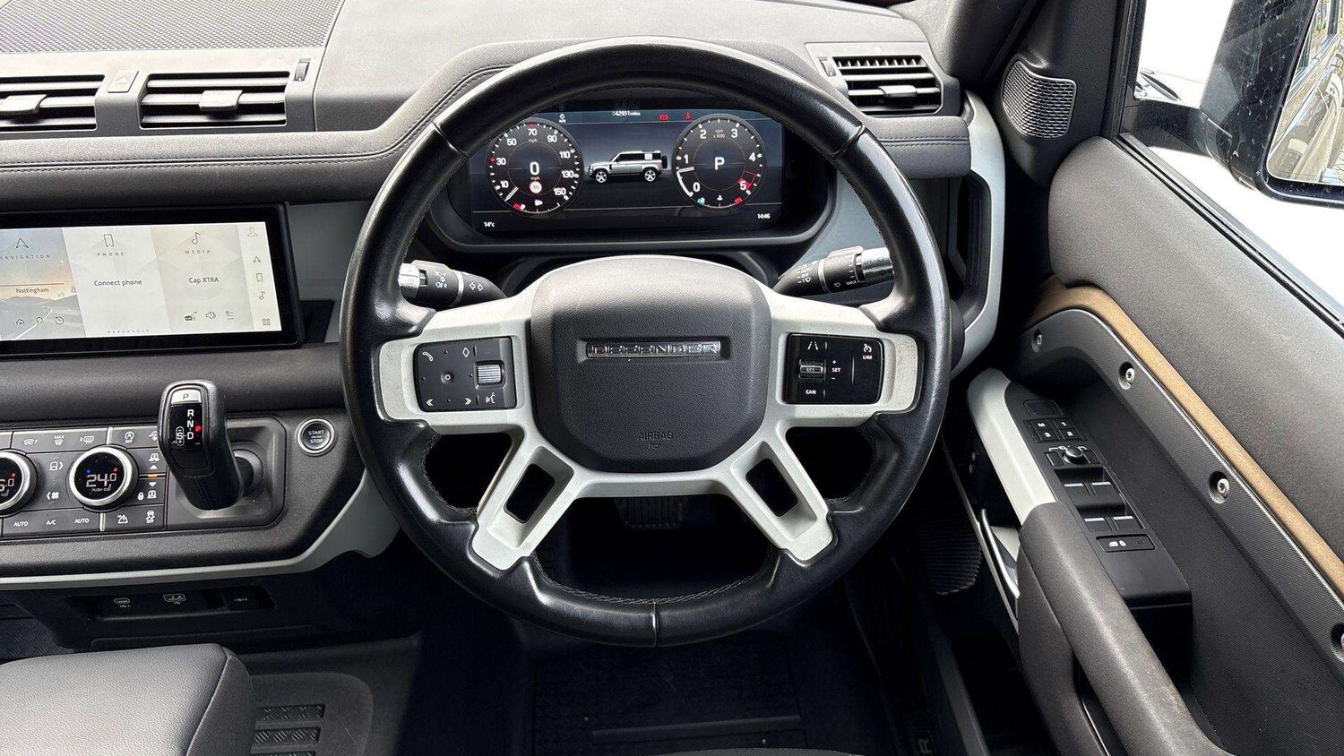 Used Land Rover Defender 2021 for sale - 77661118: Photo 15