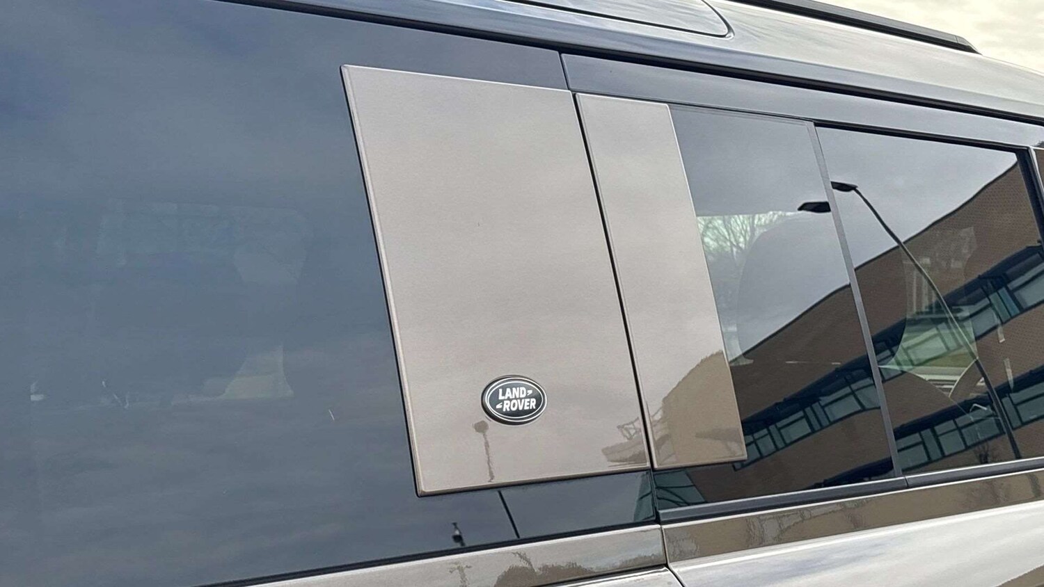 Used Land Rover Defender 2021 for sale - 77661118: Photo 32