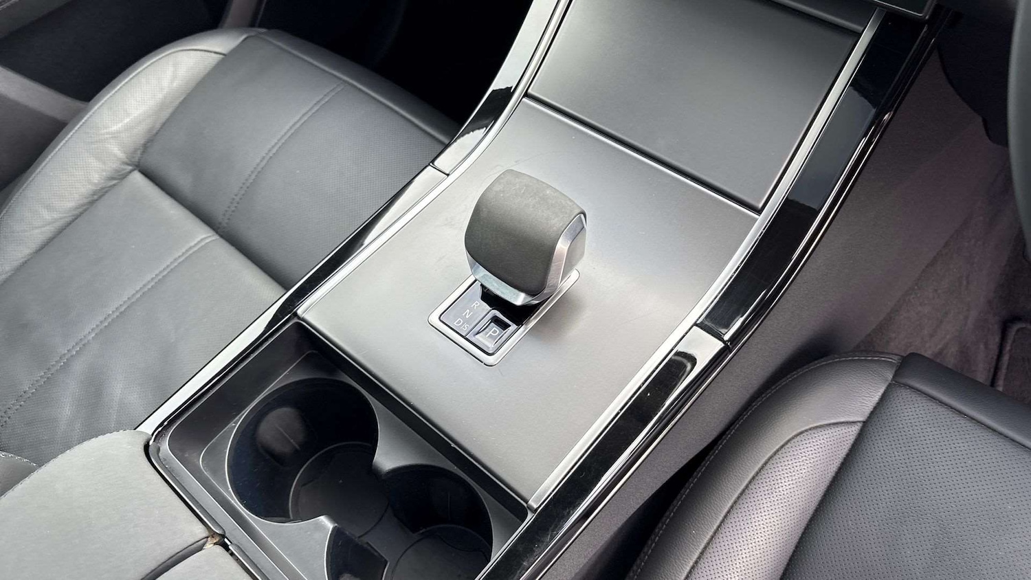 Used Land Rover Range Rover Velar 2023 for sale - 76967774: Photo 13