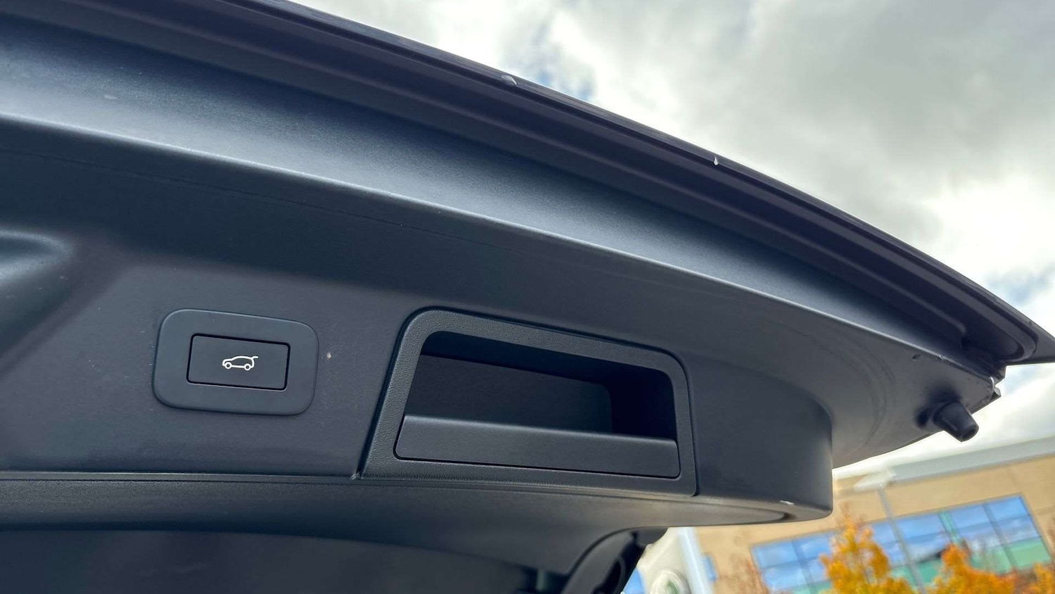 Used Land Rover Range Rover Velar 2023 for sale - 76967774: Photo 32