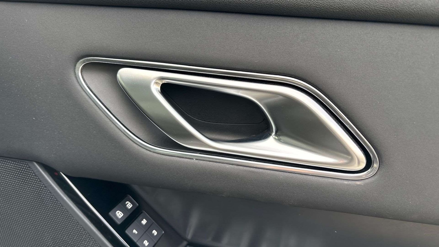 Used Land Rover Range Rover Velar 2023 for sale - 76967774: Photo 34