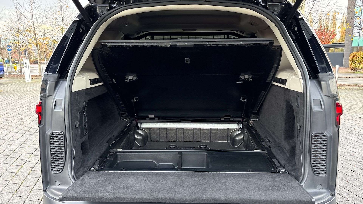 Used Land Rover Discovery 2021 for sale - 76435752: Photo 10