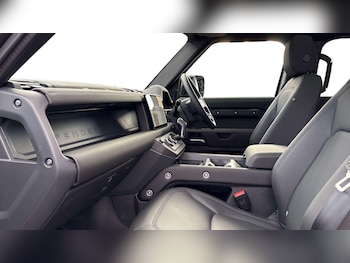 Used Land Rover Defender 2025 for sale - 77698739: Photo