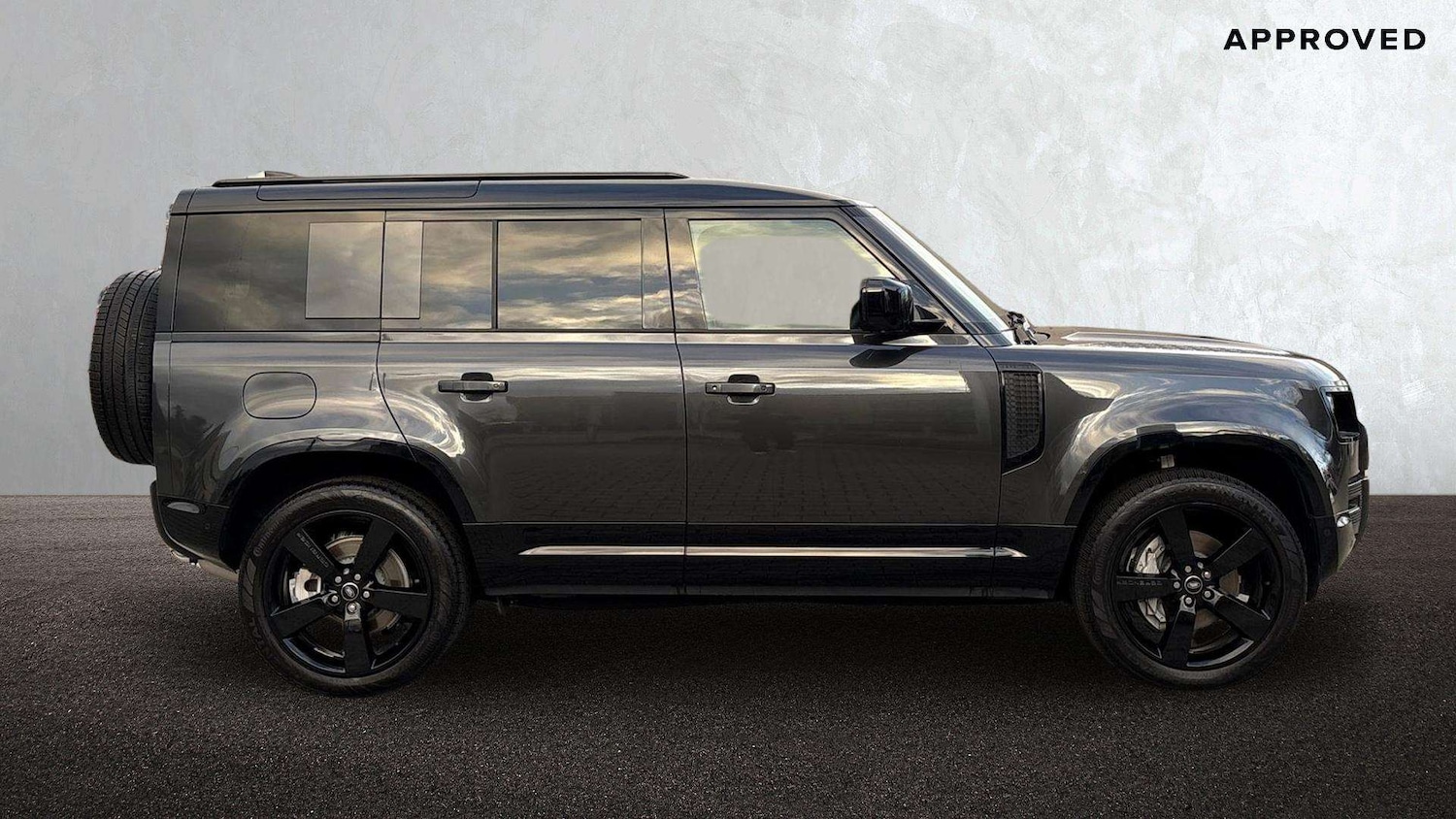 Used Land Rover Defender 2025 for sale - 77698739: Photo 5