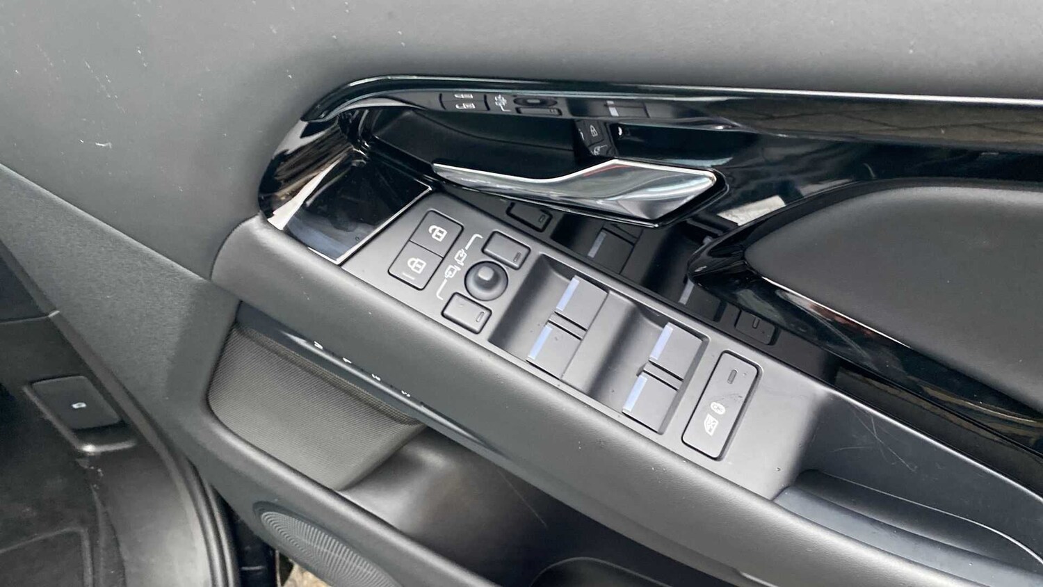 Used Land Rover Range Rover Evoque 2024 for sale - 76075277: Photo 25