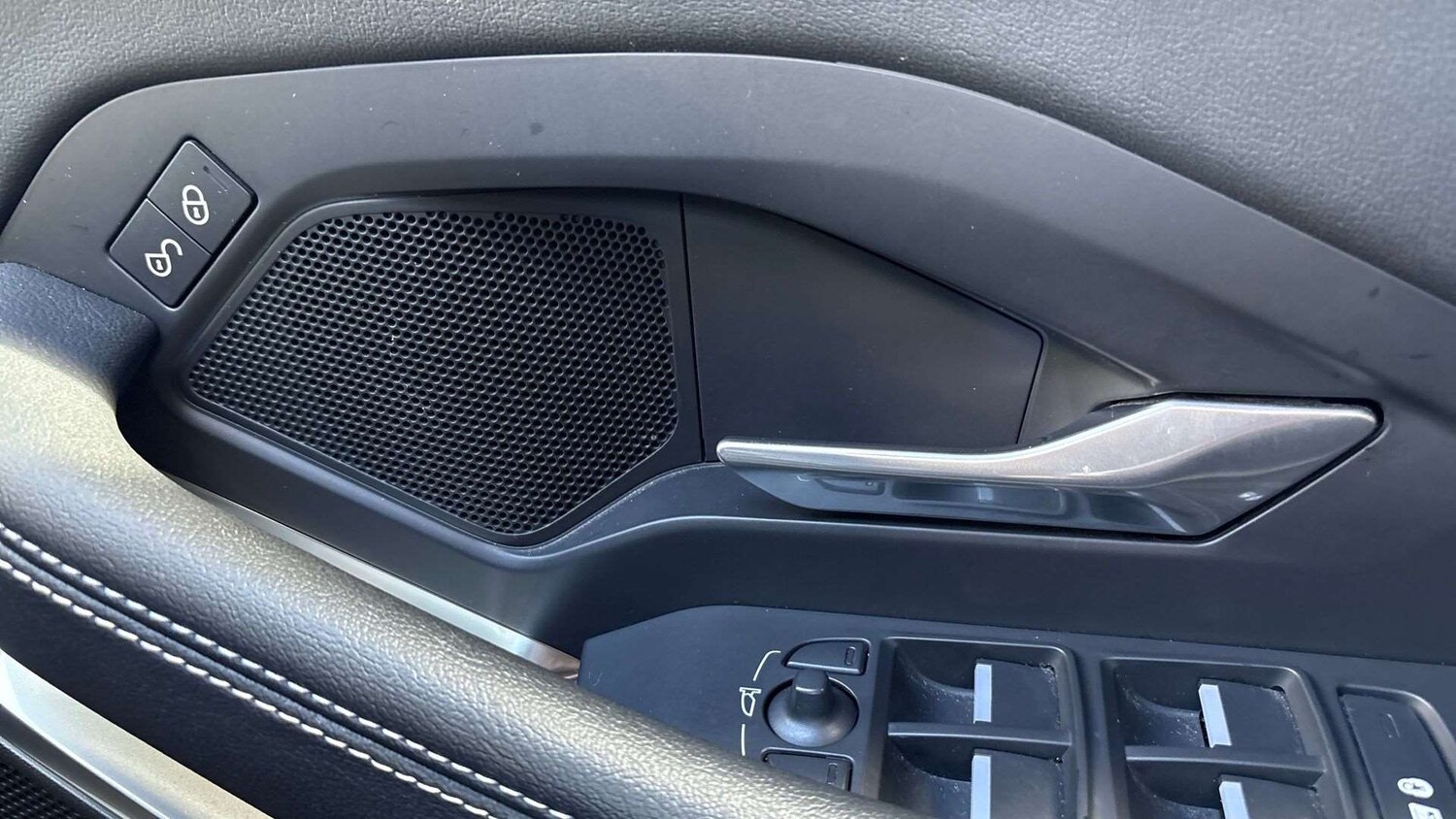 Used Jaguar E-Pace 2020 for sale - 76339541: Photo 24