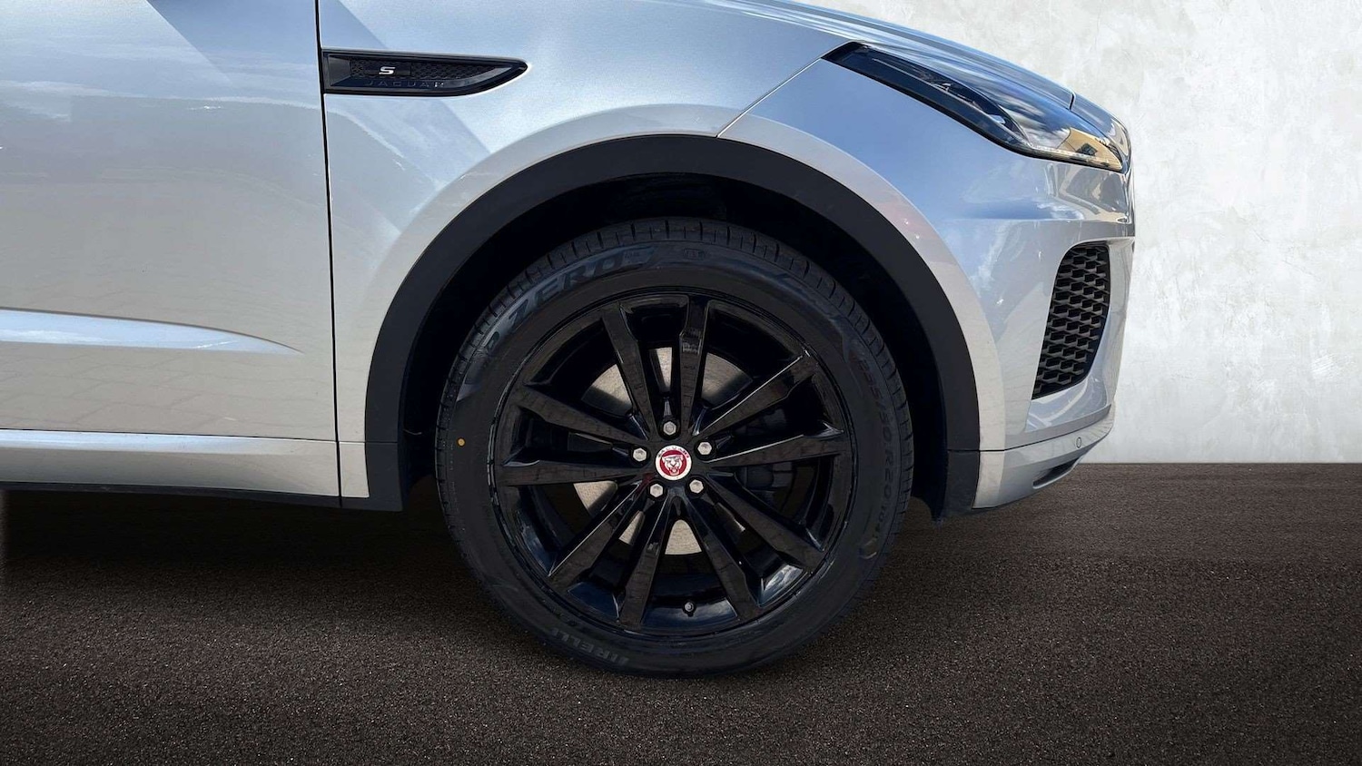 Used Jaguar E-Pace 2020 for sale - 76339541: Photo 8