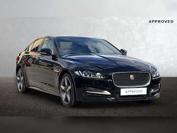 Used Jaguar XE 2018 for sale - 79428798: Photo