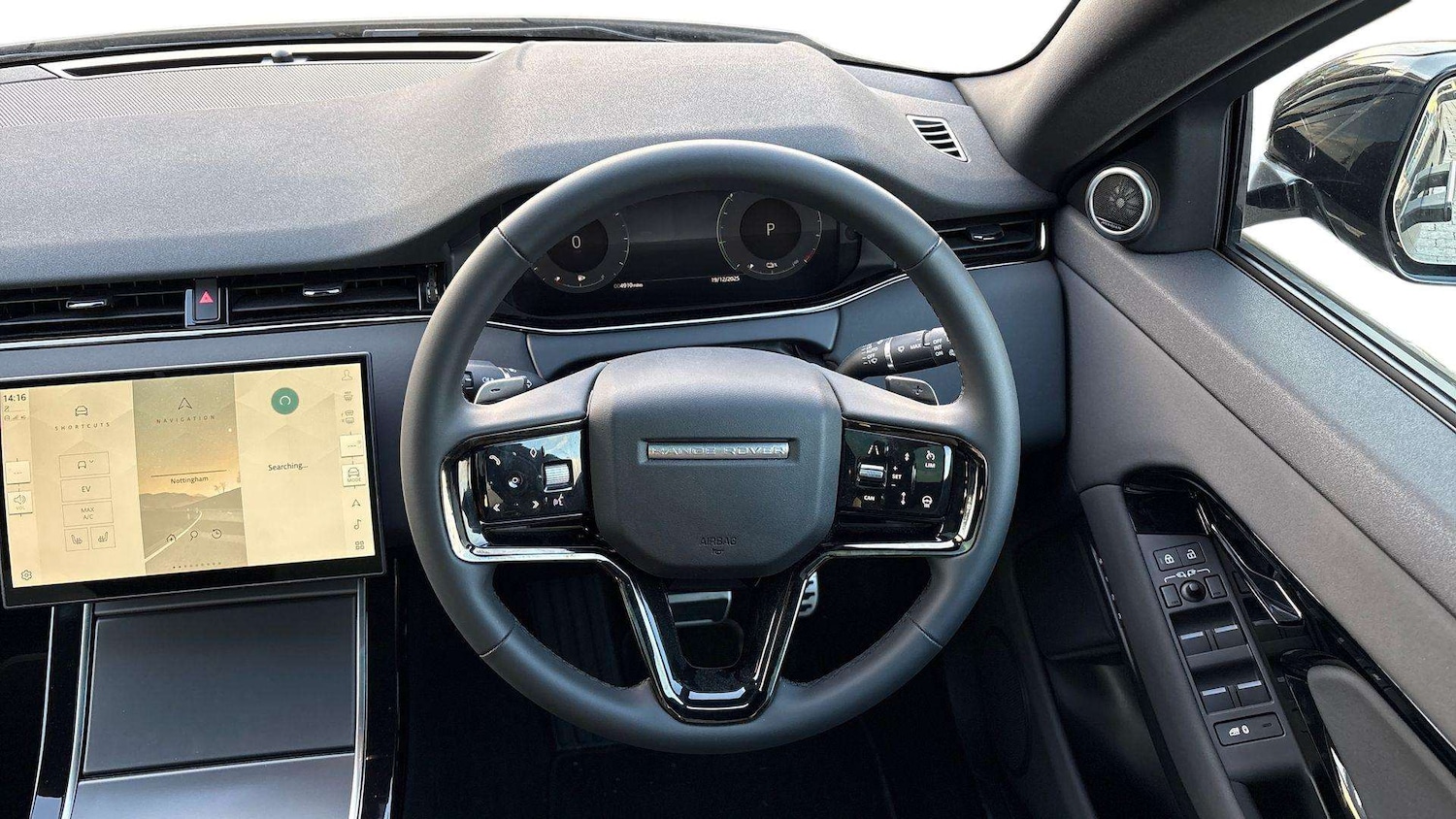 Used Land Rover Range Rover Evoque 2025 for sale - 75661327: Photo 15