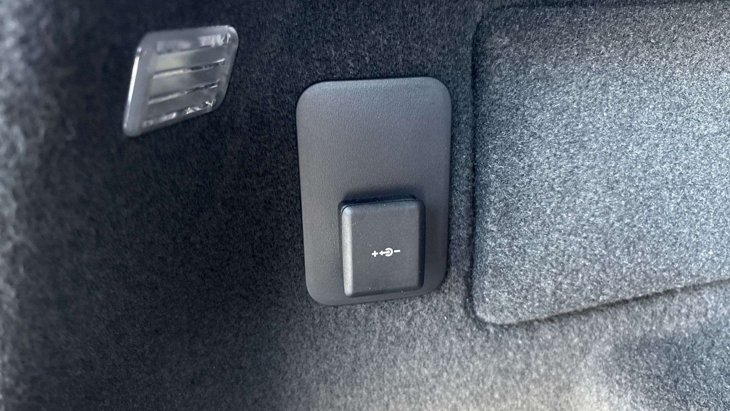 Used Land Rover Range Rover Evoque 2025 for sale - 75661327: Photo 32