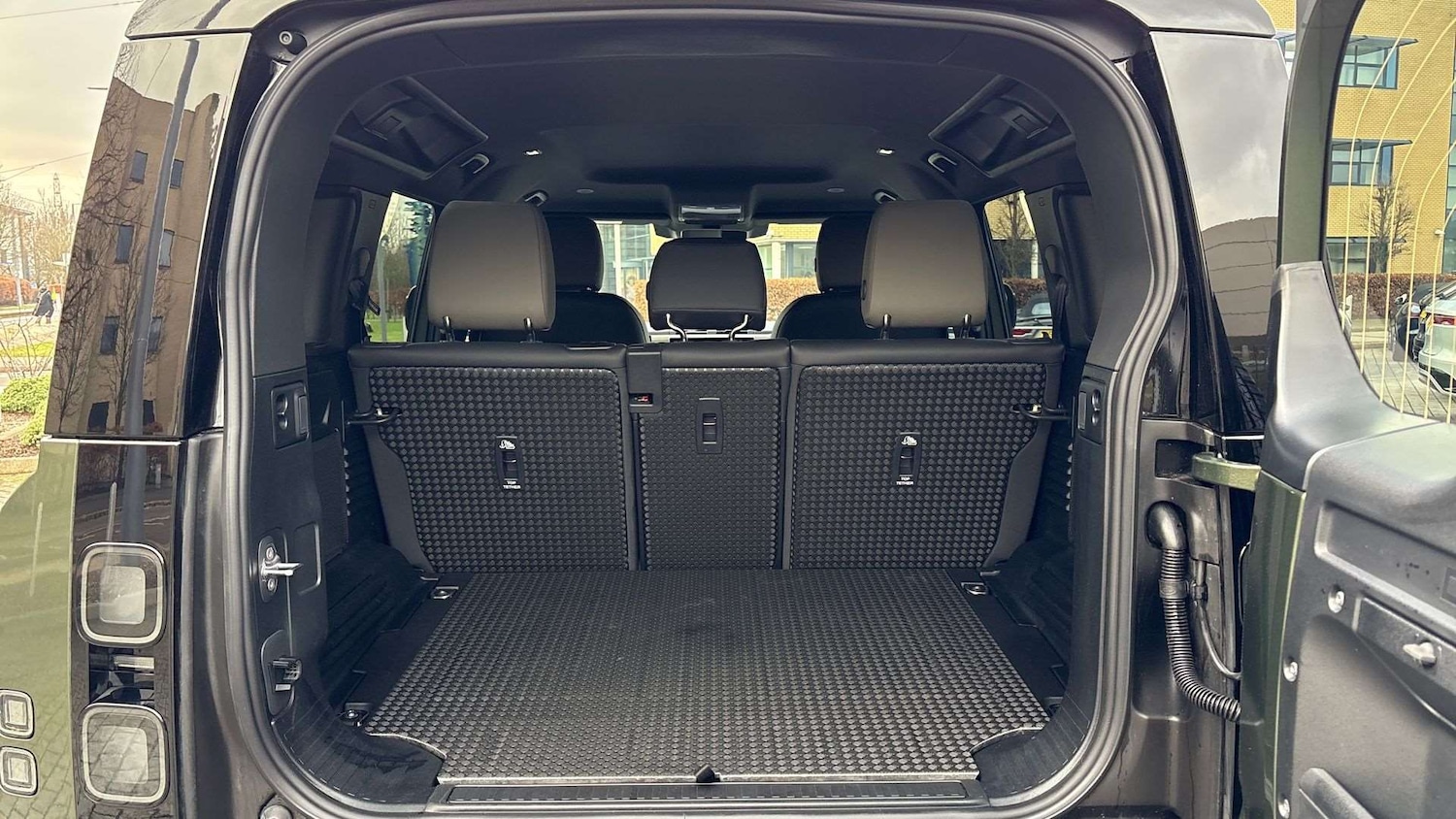 Used Land Rover Defender 2025 for sale - 77397811: Photo 10