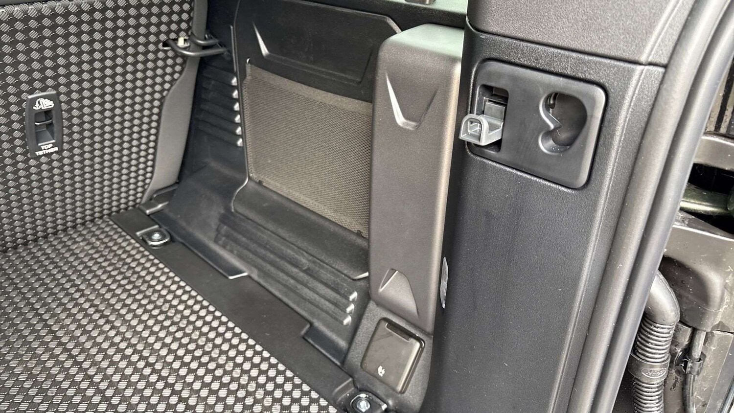 Used Land Rover Defender 2025 for sale - 77397811: Photo 27