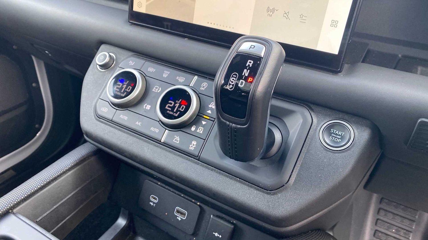 Used Land Rover Defender 2022 for sale - 76488178: Photo 13