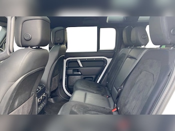 Used Land Rover Defender 2022 for sale - 76488178: Photo