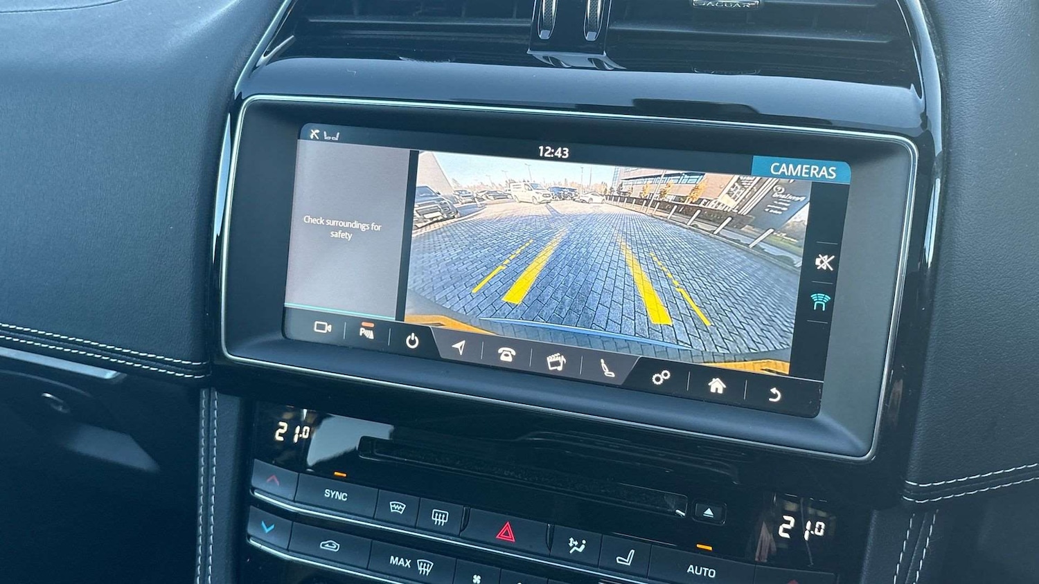 Used Jaguar F-Pace 2019 for sale - 76774331: Photo 12