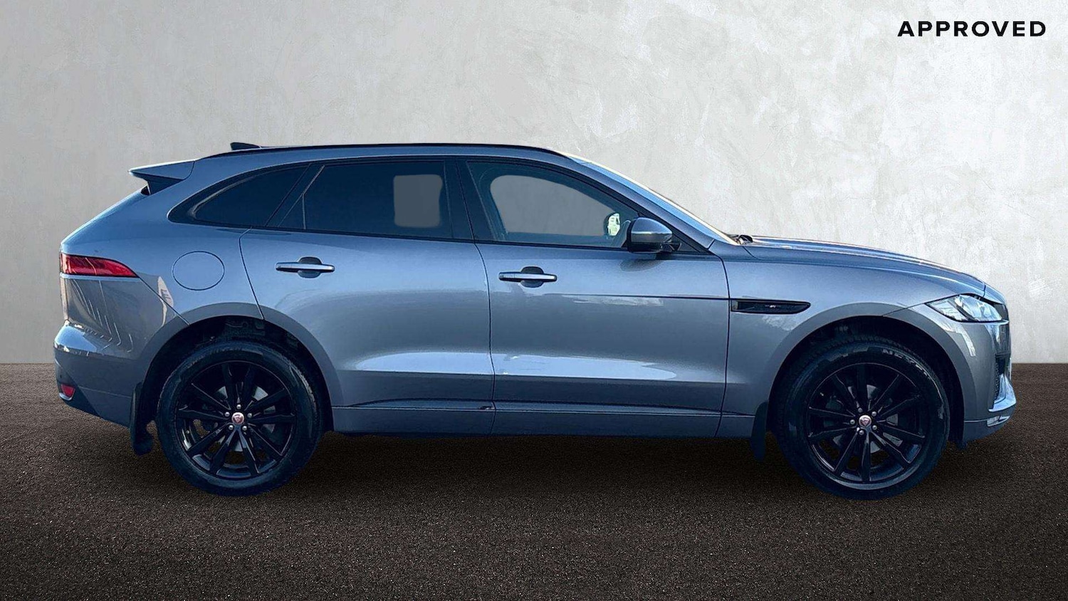 Used Jaguar F-Pace 2019 for sale - 76774331: Photo 5